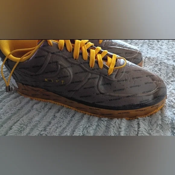 Nike AIRMAXES... UPS EXPERIMENTAL... NEW - Picture 2 of 12